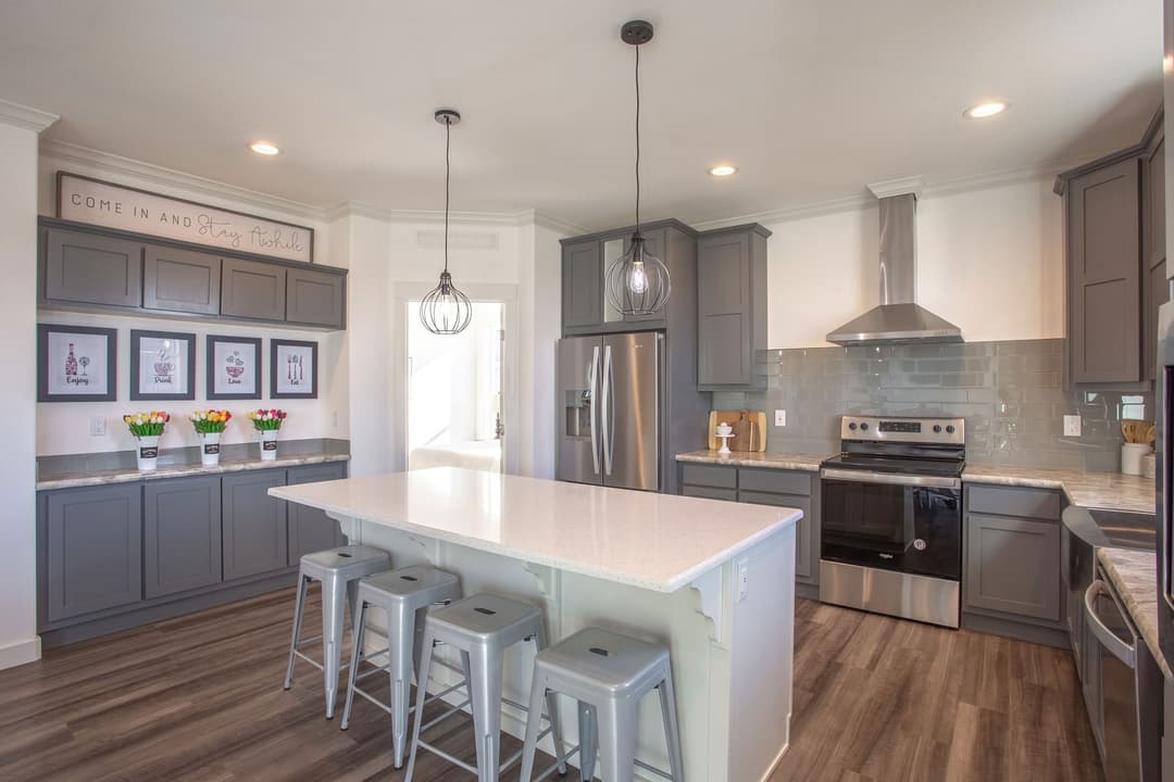 Sequoia kitchen home features