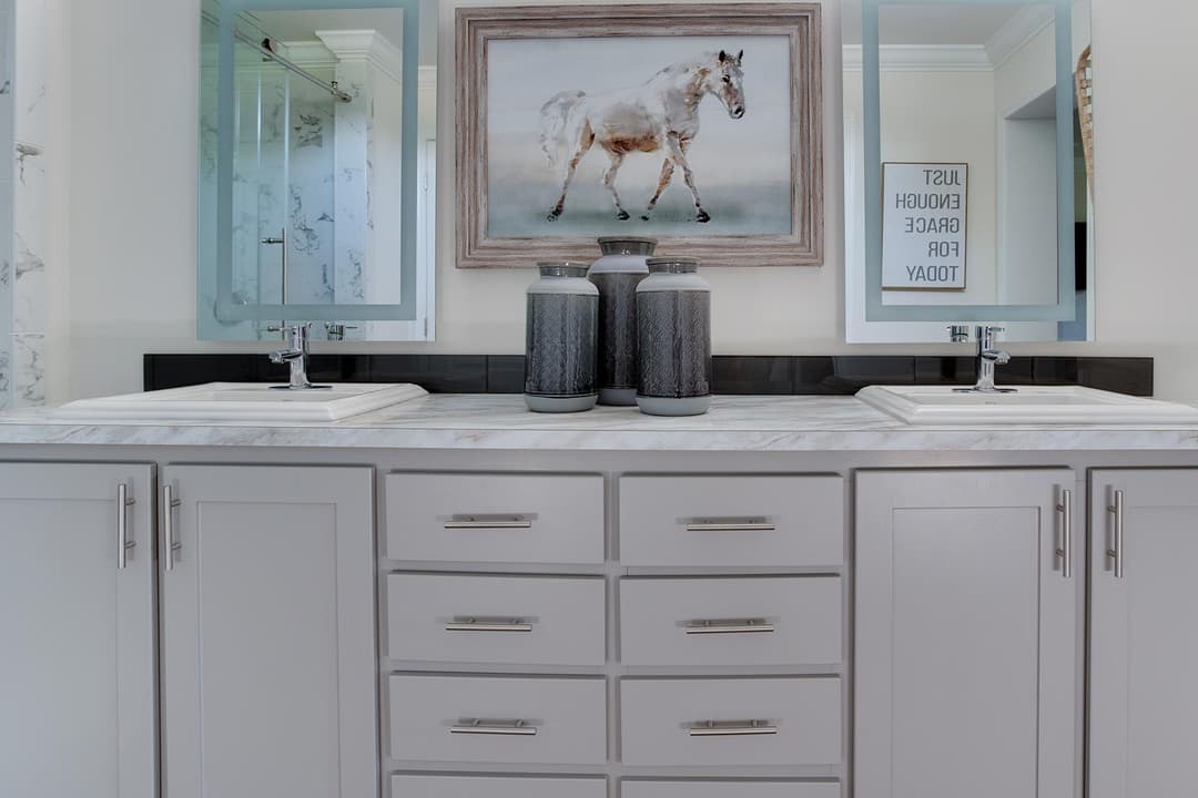 Gs sierra  bathroom home features