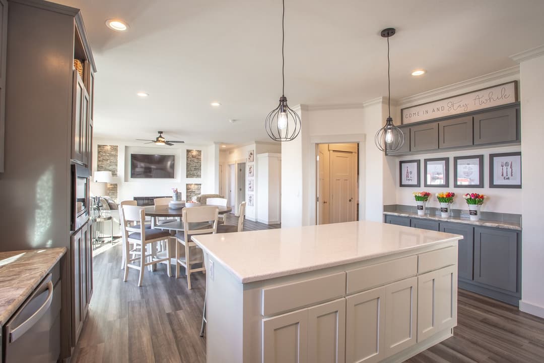 Sequoia kitchen home features